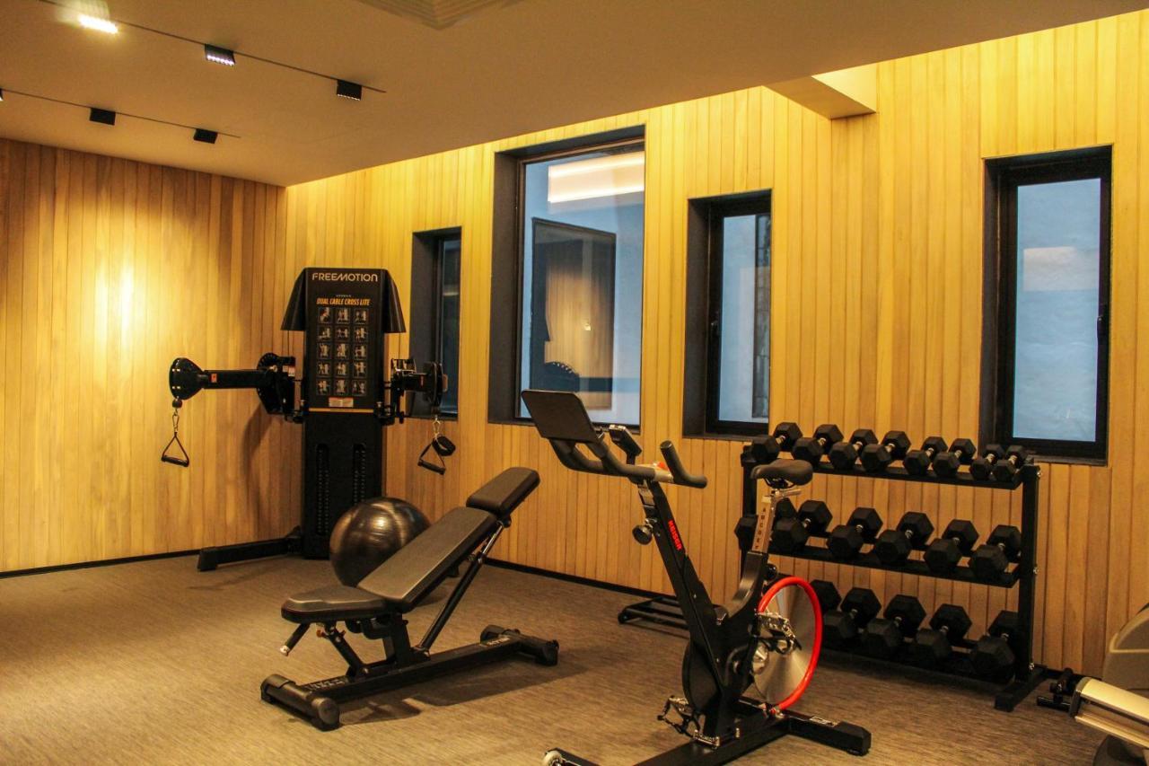 Hotel Magnolia Santiago Luaran gambar A gym at the hotel