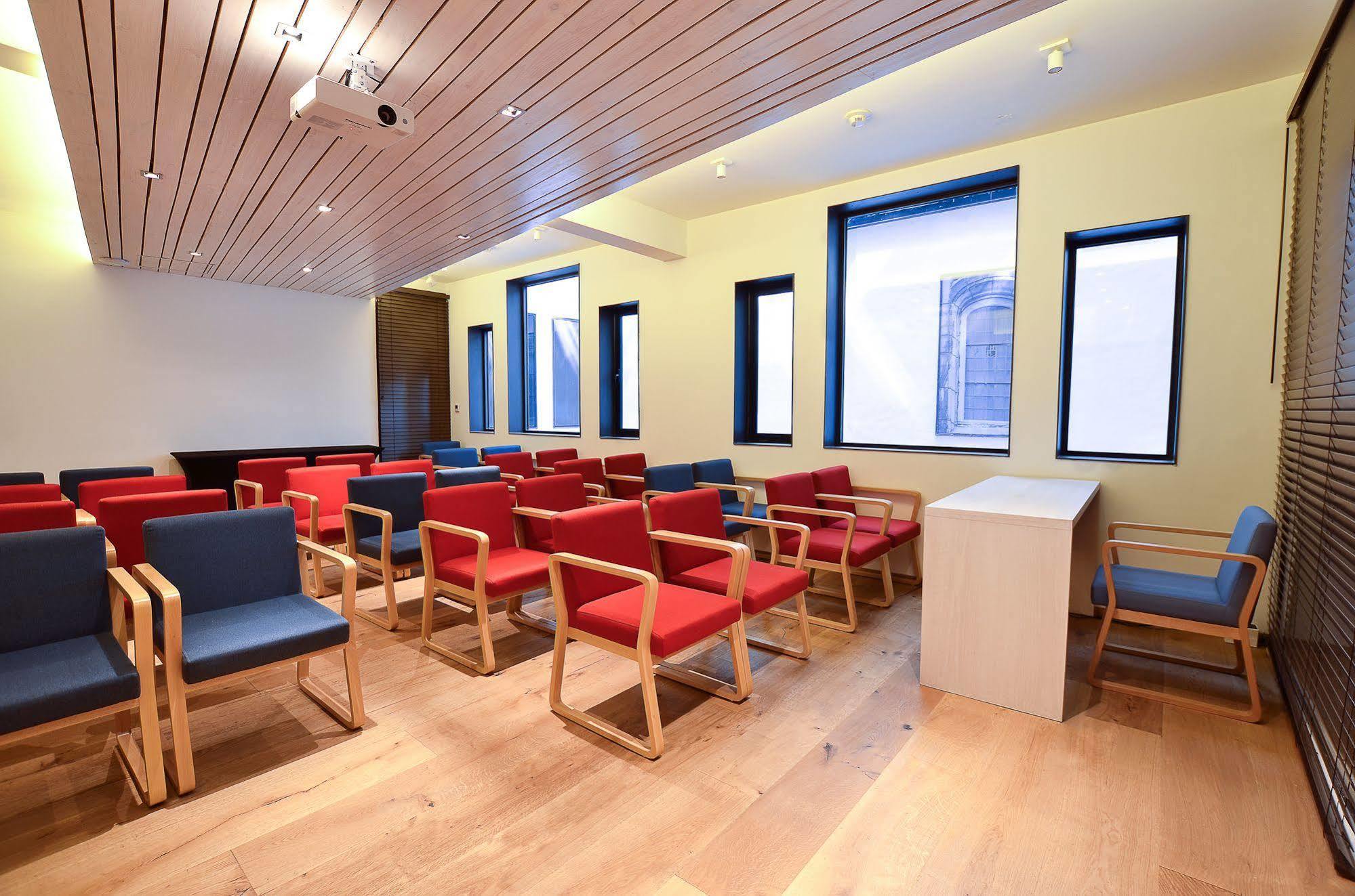 Hotel Magnolia Santiago Luaran gambar The lecture room